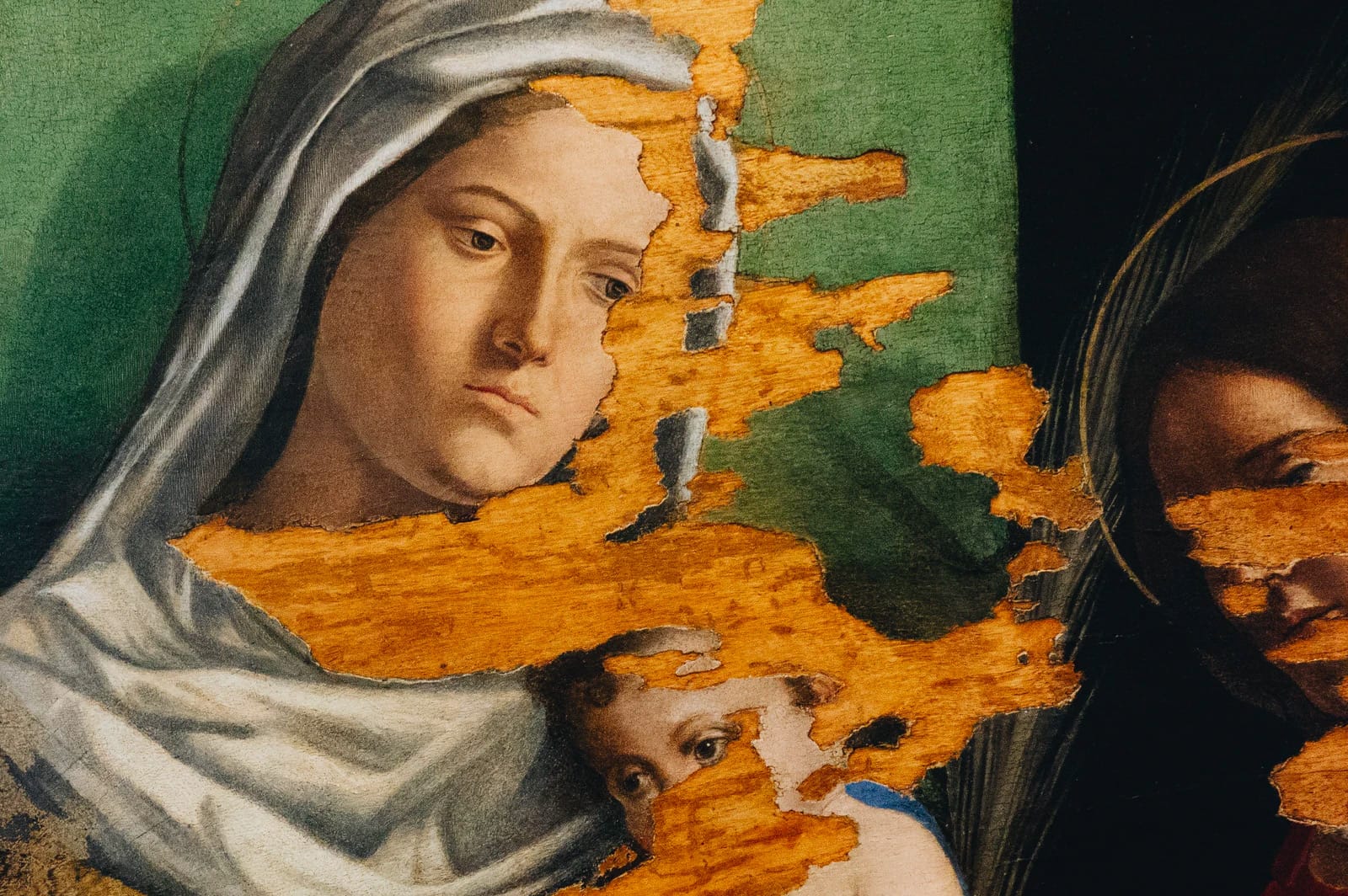 B9
